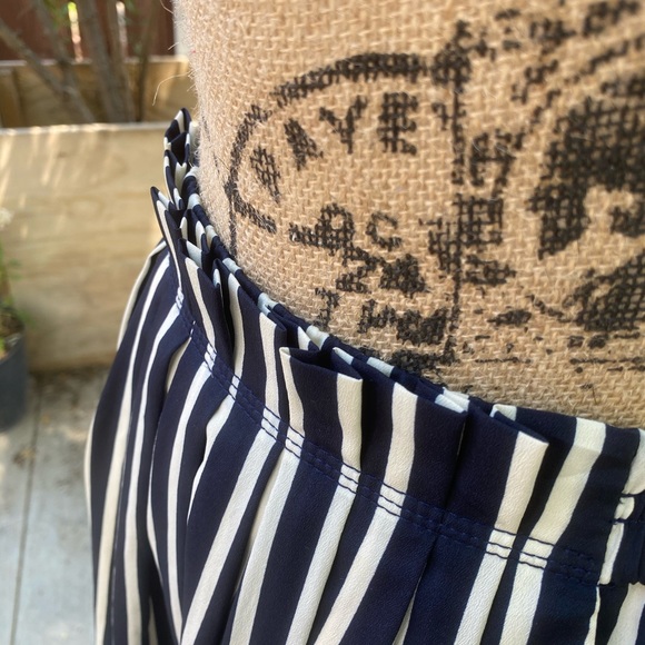 J.Crew like new striped skirt - Picture 5 of 8